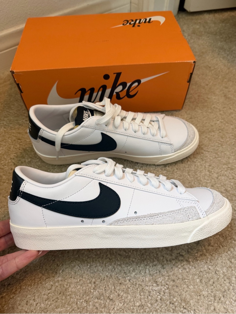 New in Box- Nike White Leather Low-Top Blazer ‘77